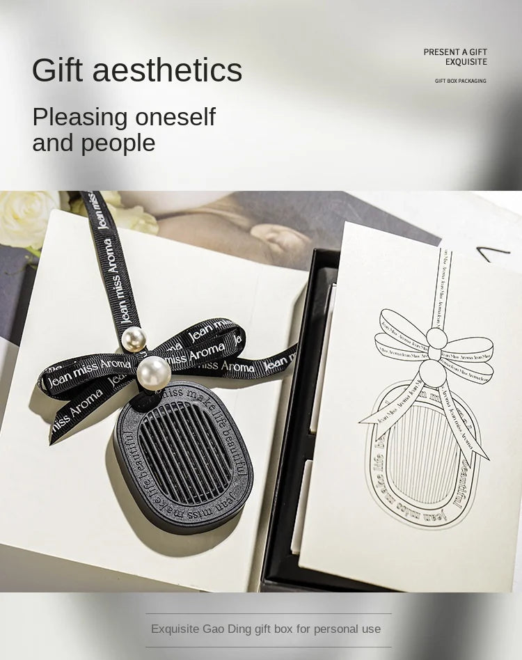 Home Aromatherapy Long Lasting Fragrance Perfume Interior High End Decoration Home Bedroom Wardrobe Fragrance Pendant Perfume